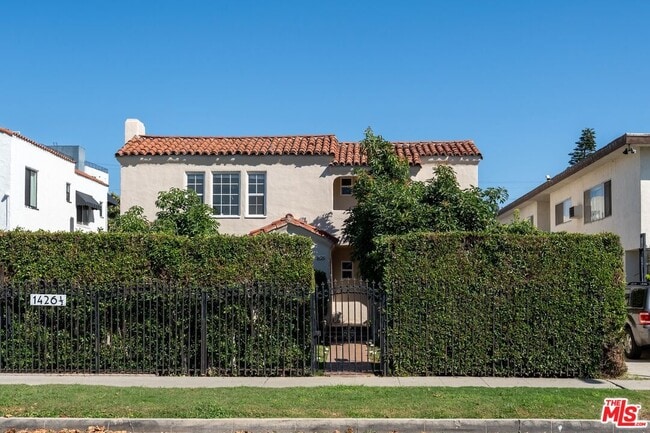 Building Photo - 1428 S Sherbourne Dr