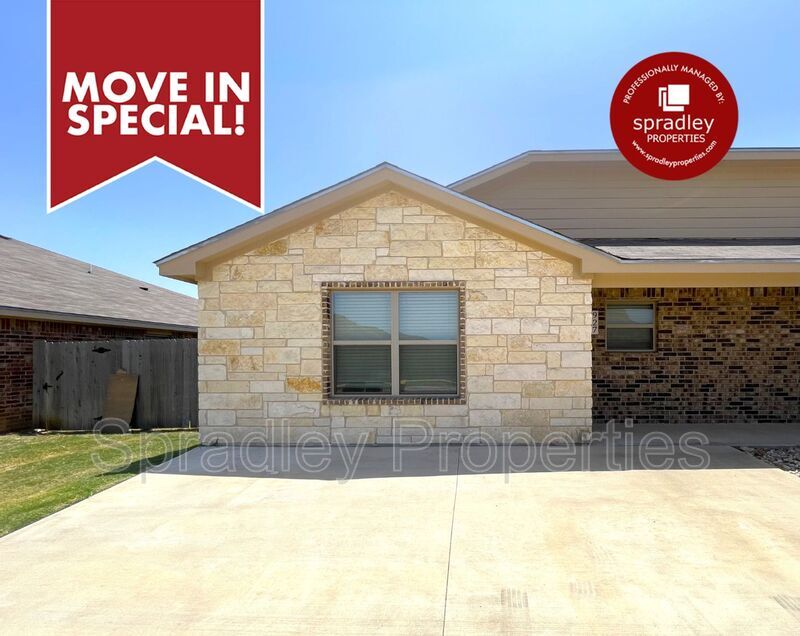927 Laila Ln, Belton, TX 76513 Condo for Rent in Belton, TX