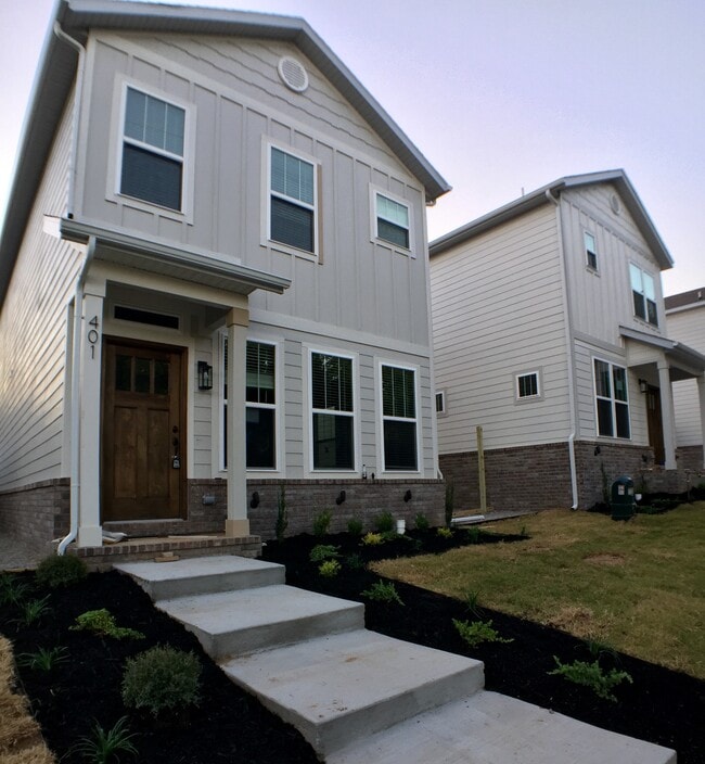 Building Photo - 401 S Hill Ave