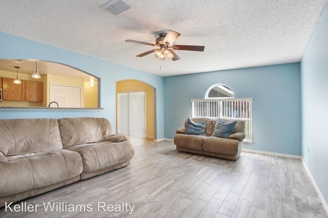 Building Photo - 4 br, 2.5 bath House - 13705 Gentle Woods Ave