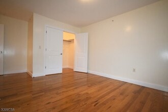 Building Photo - 232 Shephard Ave