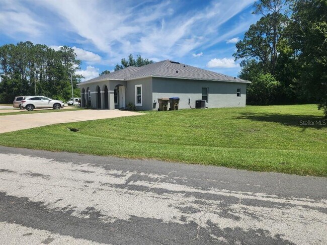 Building Photo - 1022 Embrun Ct