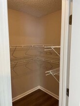 Building Photo - 103 Walnut Grove Cir