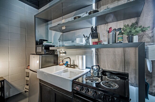 Foto del edificio - 1619 N West St