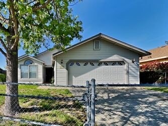 Primary Photo - 665 Alice Rae Cir