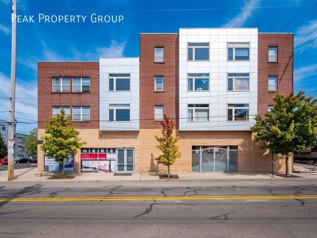 Foto del edificio - 250 Chittenden Ave