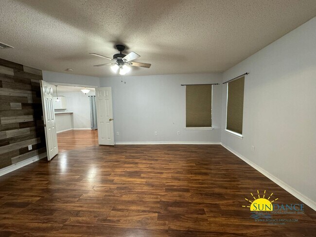 Foto del edificio - Solar Energy in desirable Hidden Shores of Gulf Breeze Neighborhood!