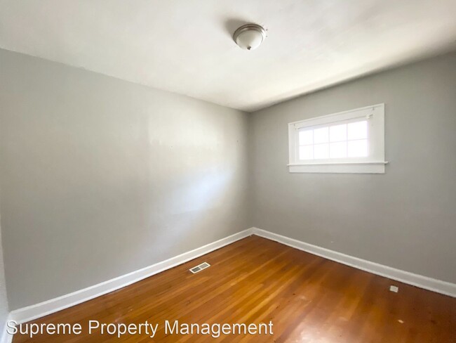 Building Photo - 2 br, 1 bath House - 956 N Kealing Ave
