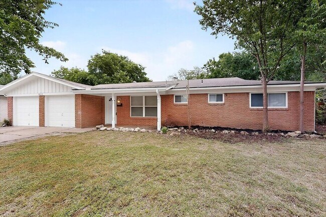Building Photo - 3632 Venice Dr