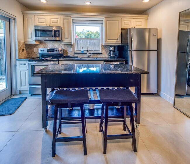 Foto del edificio - 1331 North N Street