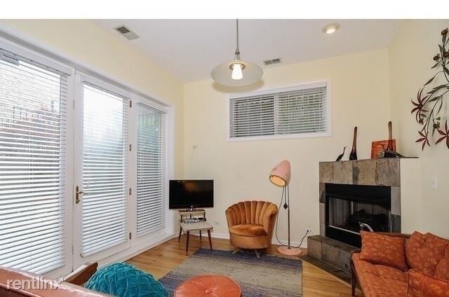 Foto del edificio - 4711 N Magnolia Ave