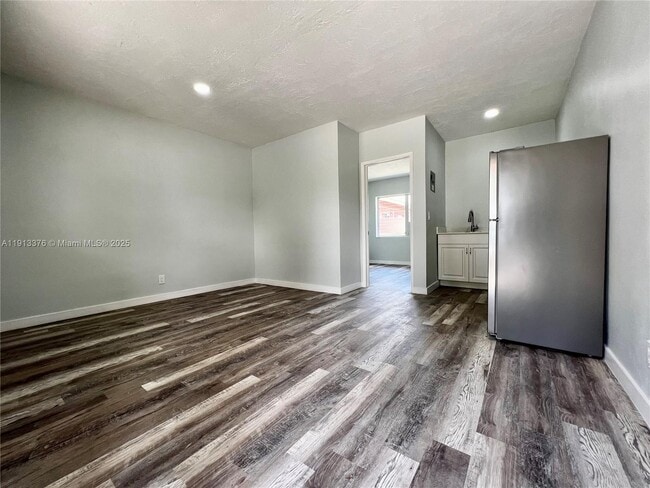 Building Photo - 806 NW 7th Terrace