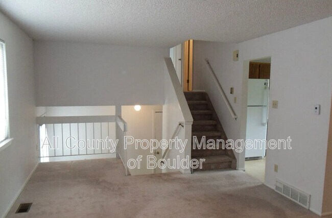 Building Photo - 2431 Tulip St