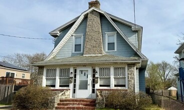 Building Photo - 404 W Broad St