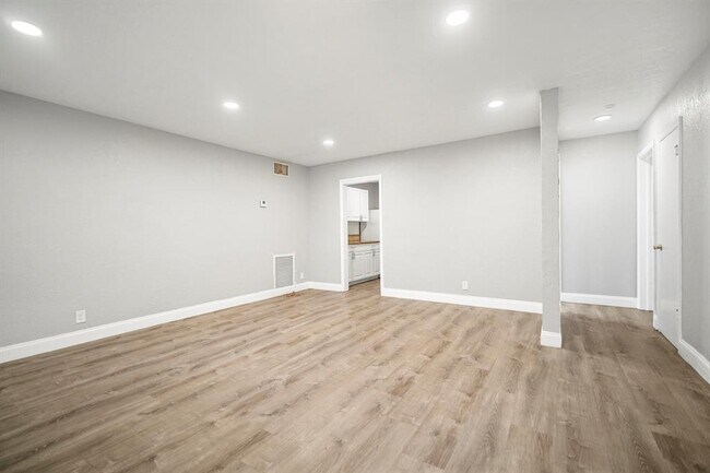 Foto del edificio - 1123 NW 3rd Ave