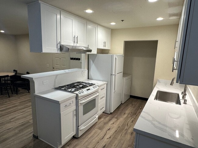 Foto del edificio - 3 bedroom 2 bath Windsong Condo ~ Includes...