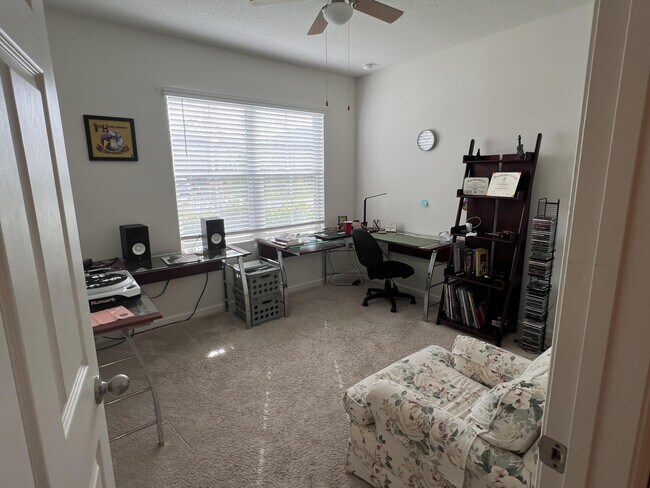 Foto del edificio - 225 Sorrento Dr