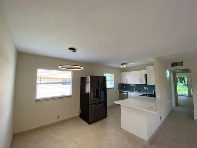 Building Photo - 668 Saxony Trail