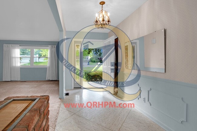 Building Photo - 3 bedroom, 2.5 bath ranch style home in Vi...