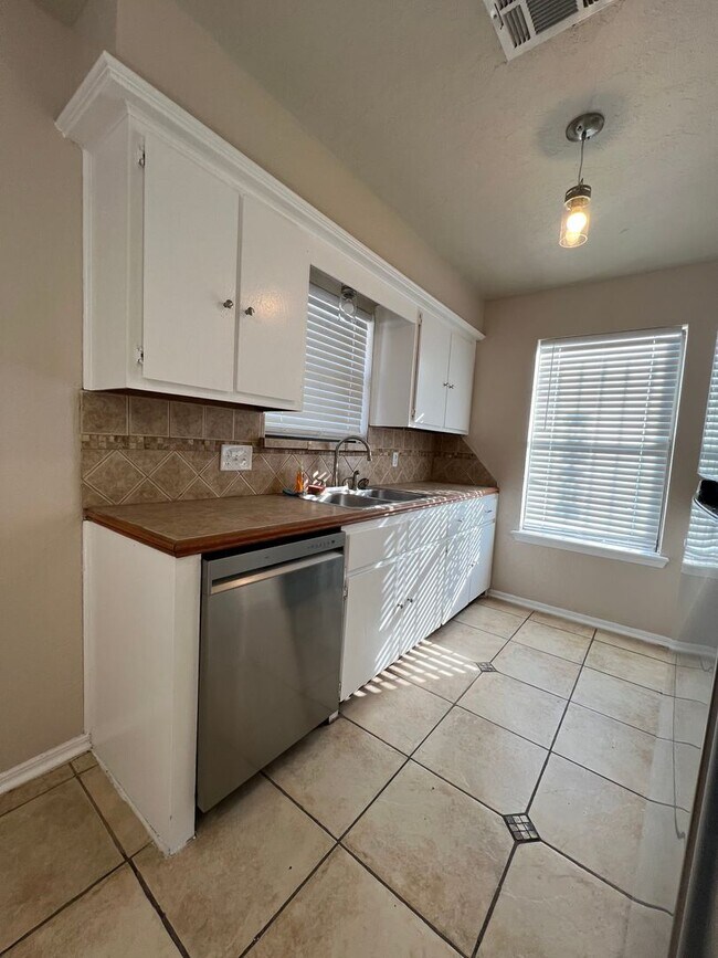 Foto del edificio - 3815 SW Hickory Ln