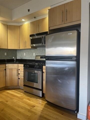 Foto del edificio - 701 Monroe St