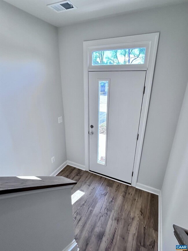 Foto del edificio - 103 Keene Ct