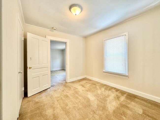 Building Photo - Charming 2-bedroom, 1-bath home in Greensboro