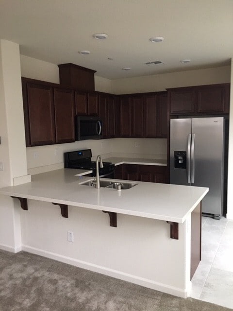 Foto del edificio - North Natomas 4 Bed 3 Bath Plus Large Loft  Appliances Included