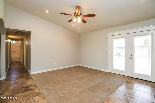 Building Photo - 4633 E Covina St