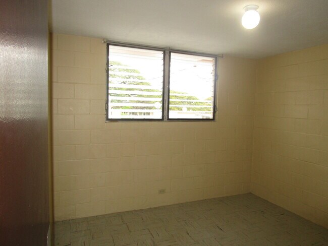 Building Photo - 94-102 Pupunohe St.