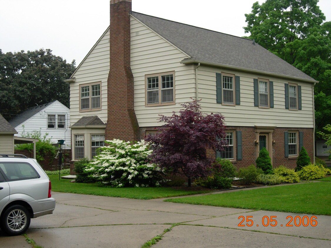 Exterior - 1801 Baldwin Ave