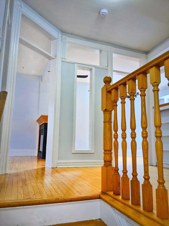 looking from stairs into unit - 737 4th Av E