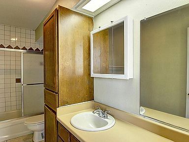 Building Photo - 2314 Capitan Dr