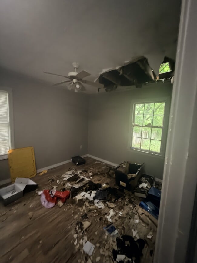 Building Photo - 368 Broadview St