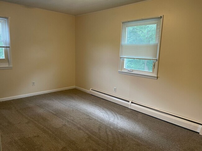 Building Photo - Three Bedroom Home in Rochester MN
