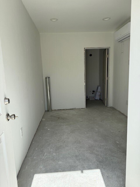 Foto del edificio - 136 Orange Grove Ave