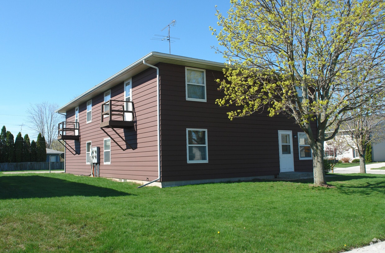 3429 11th St, Sheboygan, WI 53083 Apartments in Sheboygan, WI