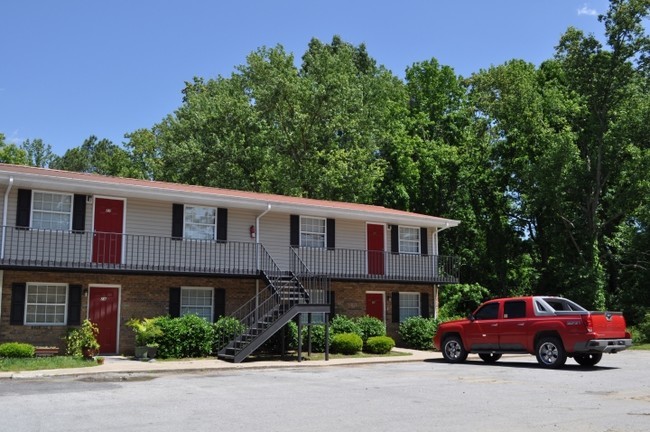 Strawberry Commons - Apartments in Dalton, GA | Apartments.com