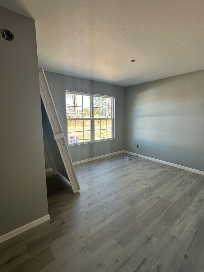 Foto del edificio - 3 Bed 2 Bath Brick Home - New Construction - Coming Soon