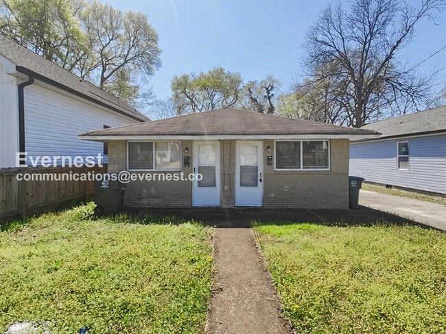 Building Photo - 1924 Blackford St