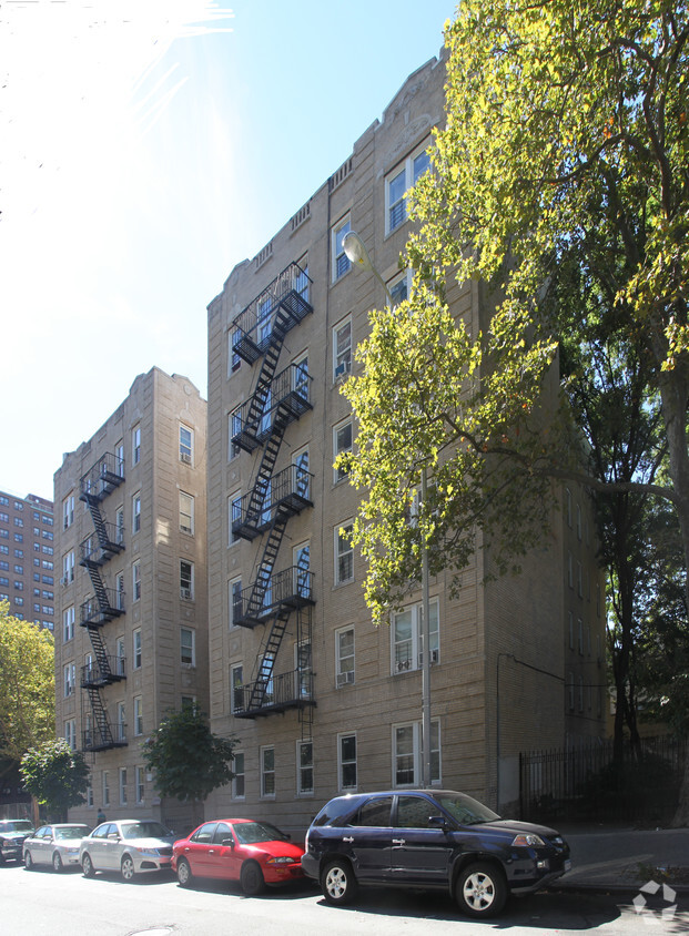 Foto del edificio - 352 E 141st St