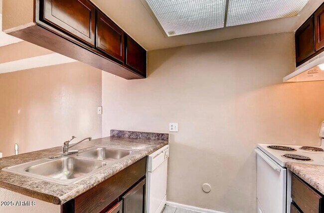 Foto del edificio - 1424 N 53rd Ave