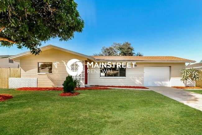 3 Bedroom Pet-Friendly Home in SEMINOLE, FL with Main Street Renewal - 3 Bedroom Pet-Friendly Home in SEMINOLE, FL with Main Street Renewal