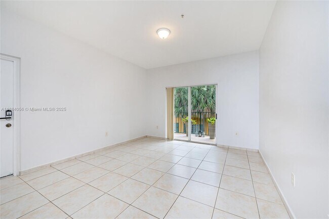 Foto del edificio - 7290 NW 114th Ave