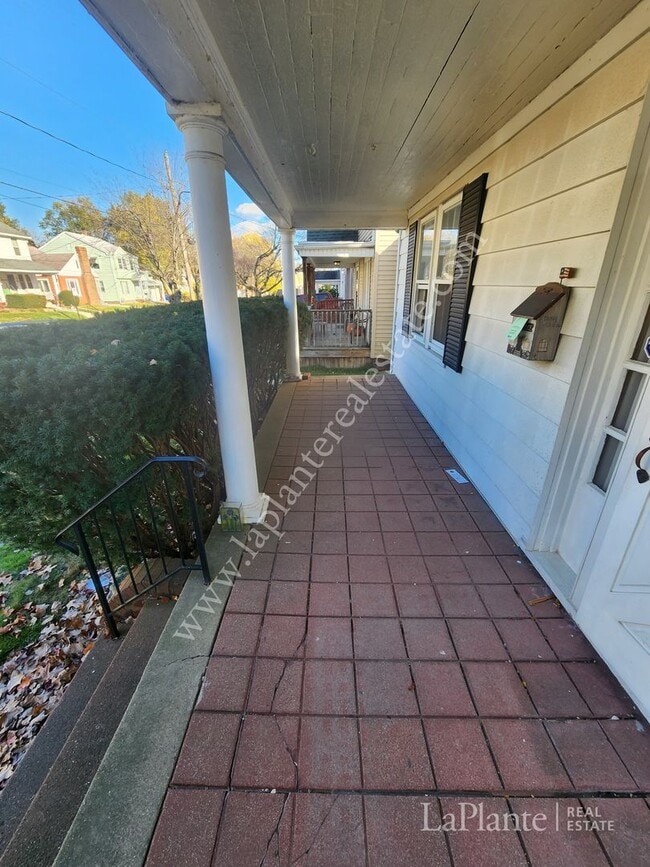 Large 3 Bed Home in West Toledo for Rent House Rental in Toledo, OH