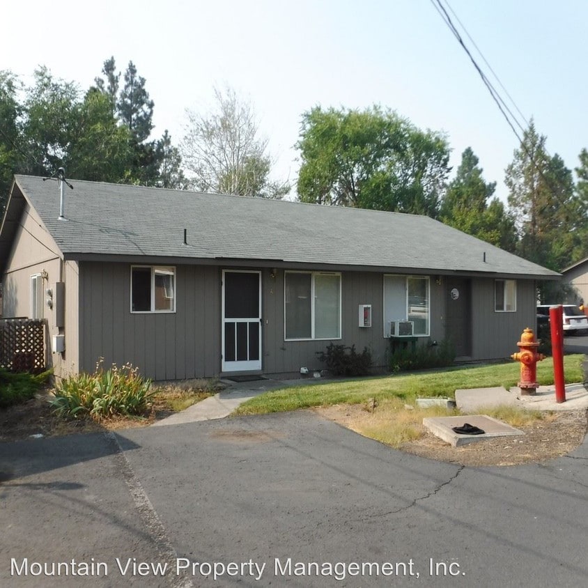 Primary Photo - 2065 NW Hill St