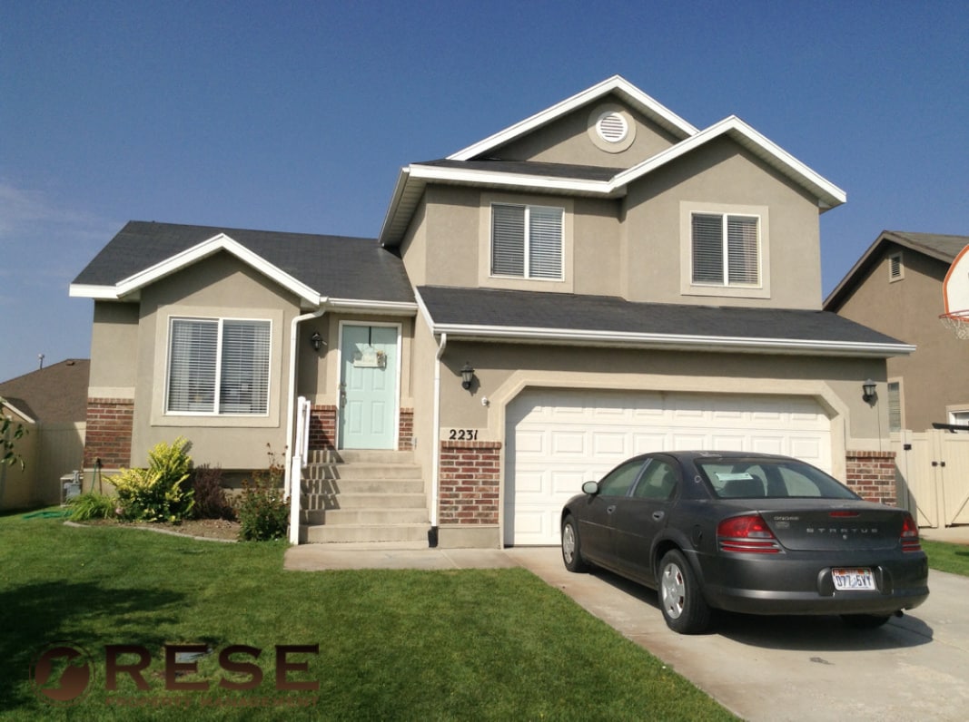 Primary Photo - Great House w 2 car attached