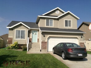 Building Photo - 2231 N 2450 W