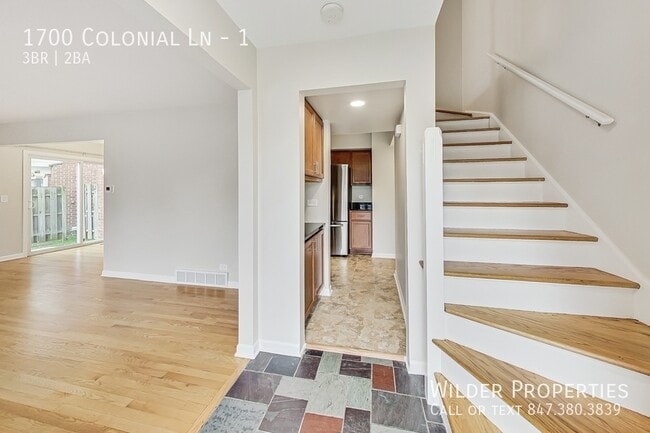 Building Photo - 1700 Colonial Ln