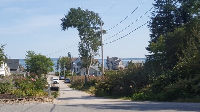 Building Photo - 406 Bay Rd